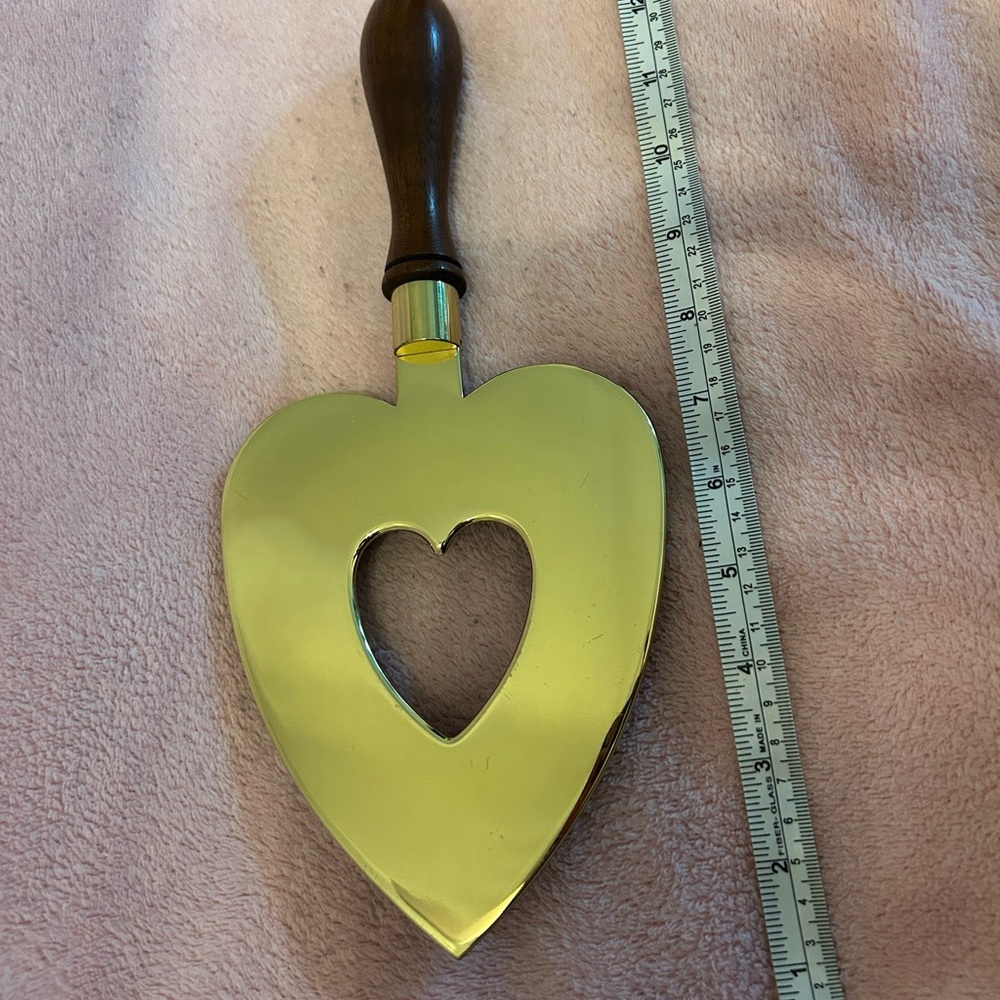 Heart-Shaped Gold and wood trivet